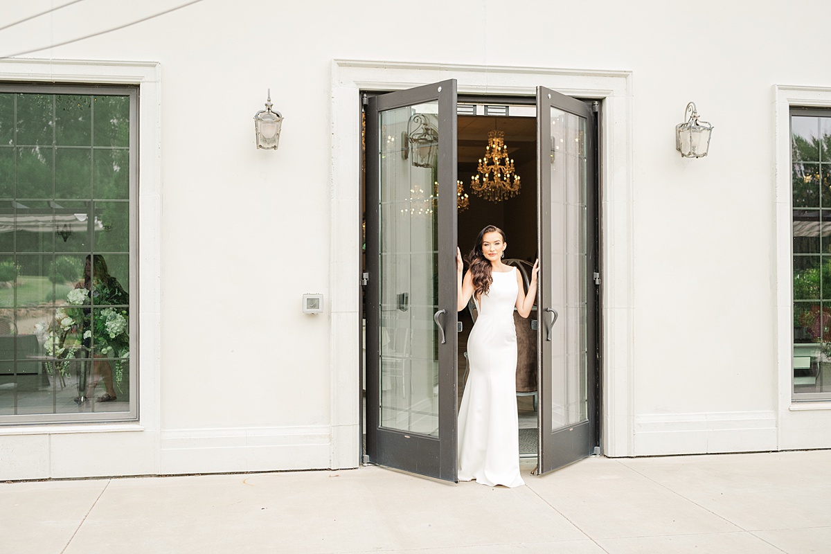 bridal portrait at chateau des fleurs wedding venue