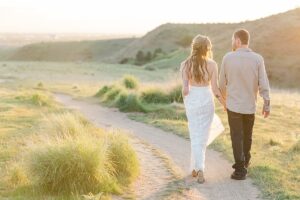 a glowy engagement photoshoot in the boise foothills at sunset